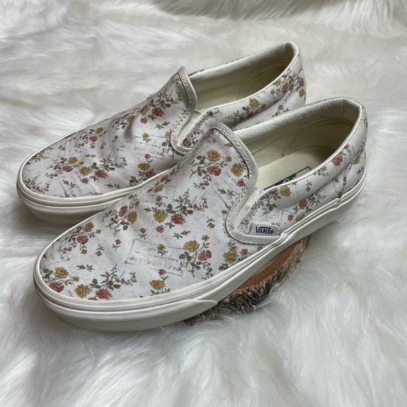 Vans Classic Slip-On Floral Sneakers - Picture 11 of 11